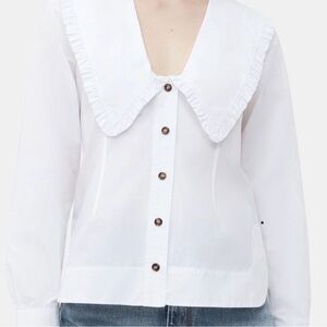 Ganni COTTON POPLIN V-NECK FRILL COLLAR SHIRT